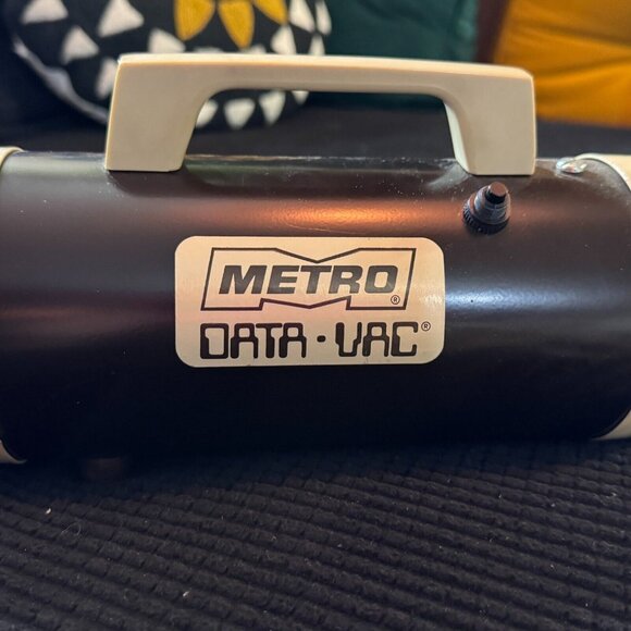 Metro Data-Vac MDV-1 Computer Tech DataVac Vacuum with Accessories, Circa 1980 - Picture 9 of 14